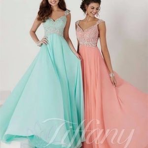 New with Tags Tiffany Coral Gown size 4